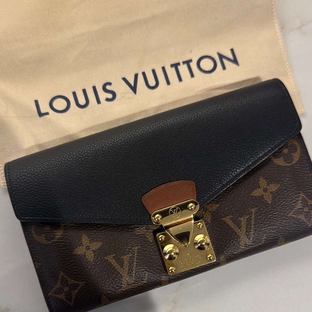 Louis Vuitton Black and Brown Monogram Clutch
